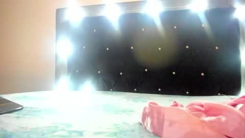 VioletaDums online show from March 31, 3:30 am