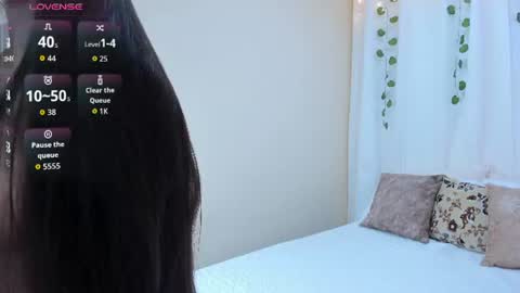Snapshot of violetagrace chatting on June 28, 11:05 am Violeta online show from June 28, 11:05 am