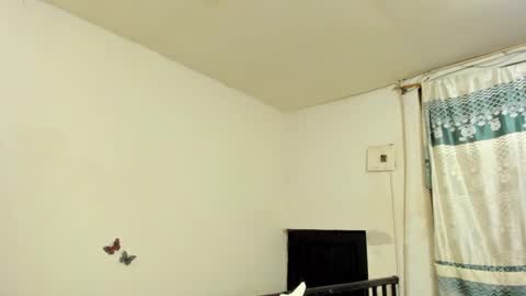 Snapshot of violetalee chatting on February 25, 5:30 am Jimena online show from February 25, 5:30 am