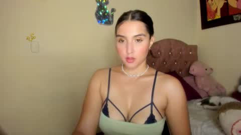 Snapshot of violetalee chatting on September 16, 12:11 am Jimena online show from September 16, 12:11 am