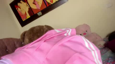 Snapshot of violetalee chatting on October 23, 11:35 pm Jimena online show from October 23, 11:35 pm