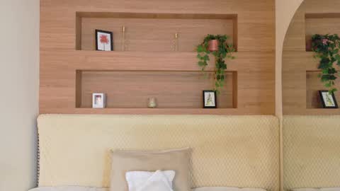 Violet online show from February 25, 11:53 am