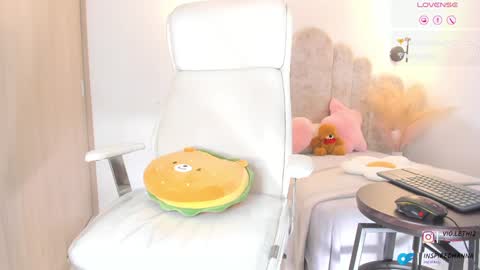 violeth___ online show from February 1, 2:34 pm