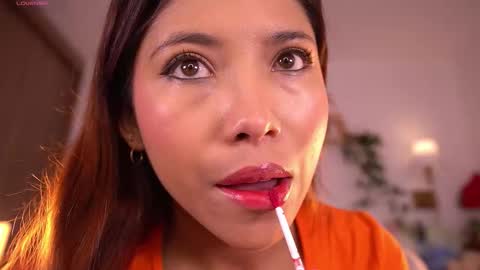 violeth___ online show from December 3, 1:20 pm