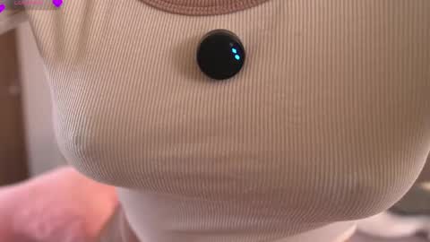 violeth___ online show from March 19, 1:26 pm