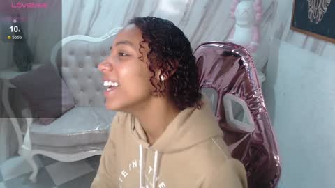 violeth_b online show from January 8, 12:37 pm