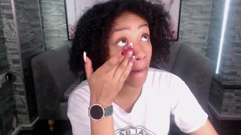 violeth_b online show from September 13, 12:38 pm