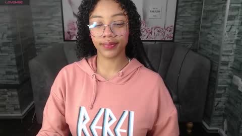 violeth_b online show from October 6, 12:46 pm