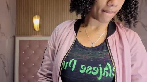 violeth_b online show from December 18, 12:44 pm