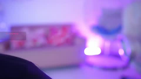 Snapshot of violetjonesx chatting on June 29, 11:32 am violetjonesx online show from June 29, 11:32 am