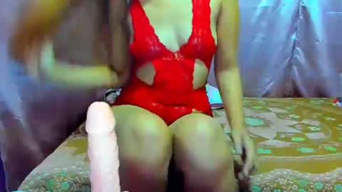 Livia help get 100 likes online show from April 13, 9:31 pm