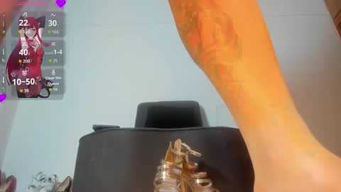 Snapshot of violetmontana chatting on October 6, 9:07 am VIOLETA MONTANA online show from October 6, 9:07 am