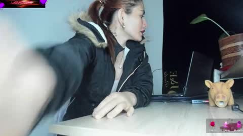 violetparkker online show from February 22, 2:13 am