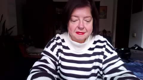 Snapshot of violetpulse chatting on October 21, 9:10 am violetpulse online show from October 21, 9:10 am