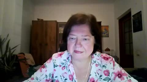 Snapshot of violetpulse chatting on November 12, 2:39 pm violetpulse online show from November 12, 2:39 pm