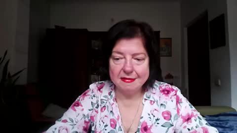 Snapshot of violetpulse chatting on November 14, 8:57 am violetpulse online show from November 14, 8:57 am