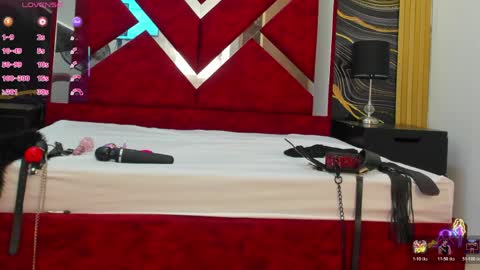 Snapshot of violetrose_as chatting on April 18, 9:26 pm Violet Rose online show from April 18, 9:26 pm