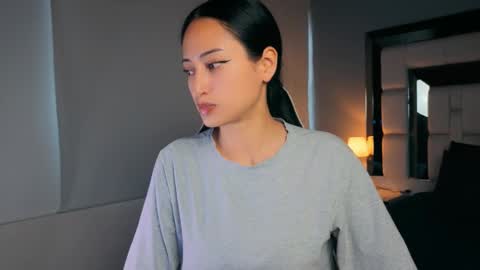 violetskinny online show from March 17, 8:45 pm