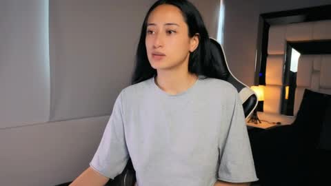 violetskinny online show from April 8, 8:53 pm