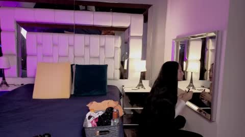 violetskinny online show from May 18, 7:31 pm