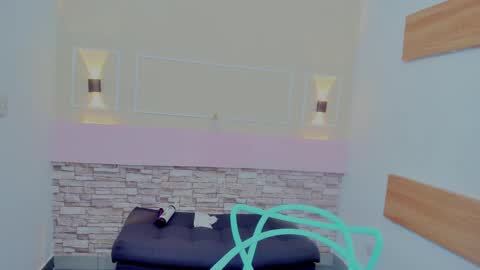 Snapshot of violetsmith7 chatting on February 4, 8:56 am violetsmith online show from February 4, 8:56 am