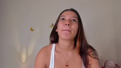 Snapshot of violett_24_ chatting on October 1, 11:11 pm violett_24_ online show from October 1, 11:11 pm