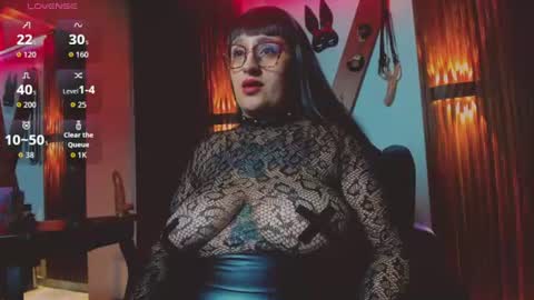 Snapshot of violett_8 chatting on July 17, 5:47 am violett_8 online show from July 17, 5:47 am