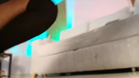 Snapshot of violett_lii chatting on July 2, 9:10 pm violett_lii online show from July 2, 9:10 pm