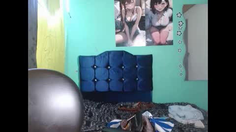 Snapshot of violetta_dreams chatting on May 29, 9:35 pm violetta_dreams online show from May 29, 9:35 pm