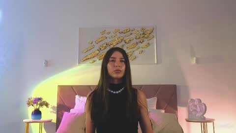 Snapshot of violetta_finch chatting on July 18, 10:08 am violetta_finch online show from July 18, 10:08 am