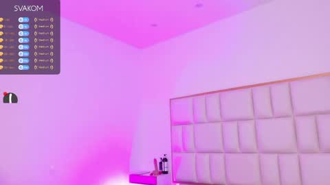 Snapshot of violetta_foxx1 chatting on May 1, 7:51 pm violeta online show from May 1, 7:51 pm