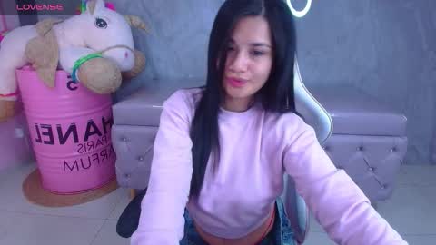 Snapshot of violetta_jhonson_v chatting on November 9, 12:58 pm Violetta online show from November 9, 12:58 pm