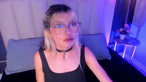 Snapshot of violetta_nur chatting on February 14, 4:47 am Violetta nur online show from February 14, 4:47 am