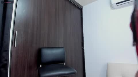 Snapshot of violetta_pretty chatting on April 18, 8:31 pm violetta_pretty online show from April 18, 8:31 pm