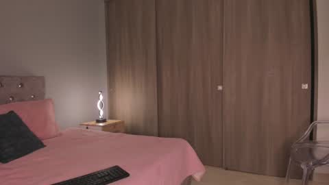 violetta independent model online show from January 16, 7:07 am