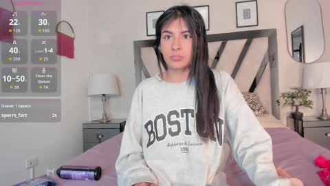 Violettaa online show from April 4, 7:22 pm