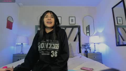 Violettaa online show from April 12, 7:19 pm