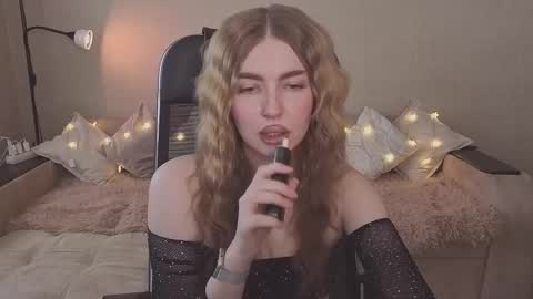 ViolettaOtis online show from February 17, 12:56 pm