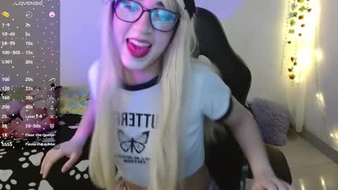 violettaswet online show from September 12, 1:49 am