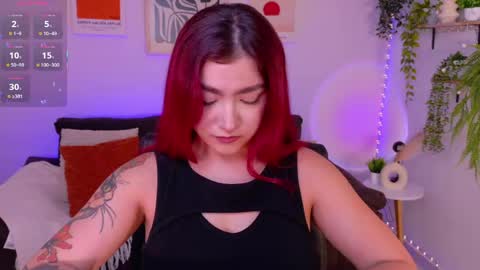 Violett Castel online show from May 24, 8:03 pm