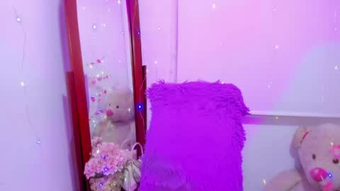 violette_laurent online show from April 21, 2:04 am