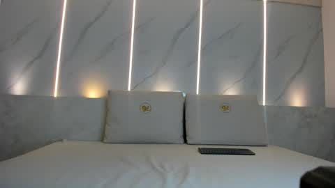     online show from November 29, 11:57 am