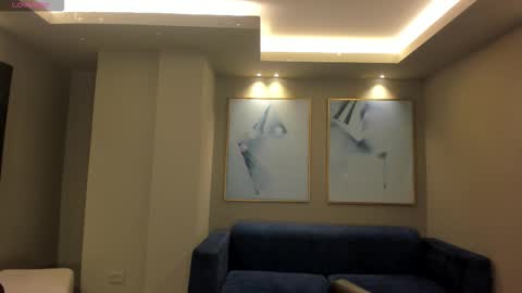 Violett  online show from December 20, 11:50 am