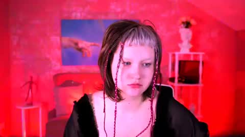 Violett online show from July 16, 6:19 am