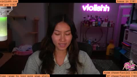 Snapshot of violishh chatting on November 11, 12:54 am follow me on twitter violishh and ig violishh online show from November 11, 12:54 am