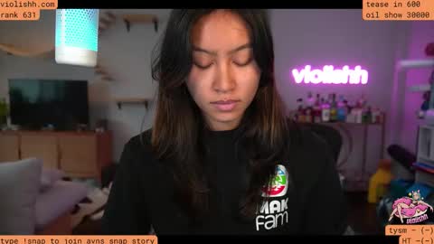 Snapshot of violishh chatting on November 20, 8:41 pm follow me on twitter violishh and ig violishh online show from November 20, 8:41 pm