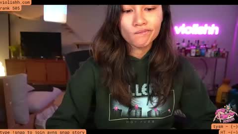 Snapshot of violishh chatting on November 23, 2:22 am follow me on twitter violishh and ig violishh online show from November 23, 2:22 am