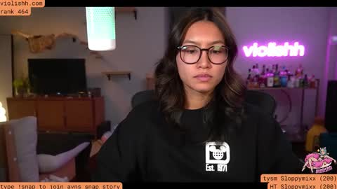 Snapshot of violishh chatting on December 1, 1:21 am follow me on twitter violishh and ig violishh online show from December 1, 1:21 am