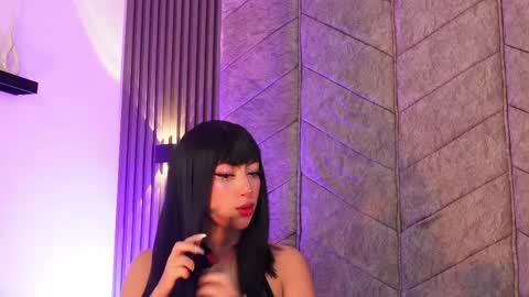 viollettebylyly online show from April 14, 12:22 pm