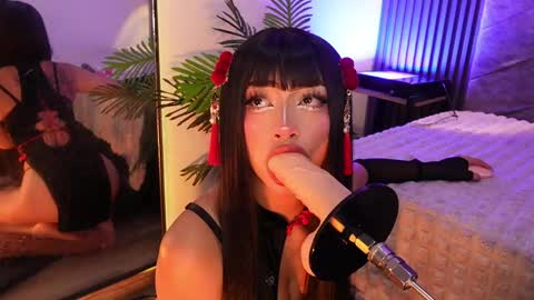 viollettebylyly online show from May 28, 1:08 pm